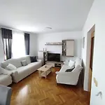 Apartament House Silva *